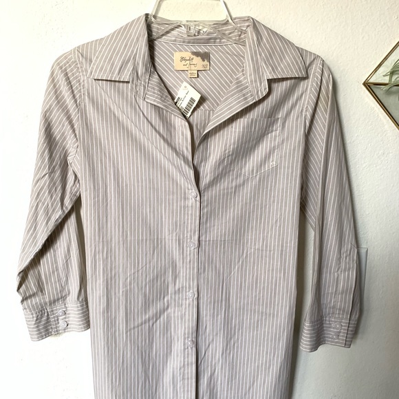 Elizabeth and James Cohen Button Down Shirt - Picture 2 of 3